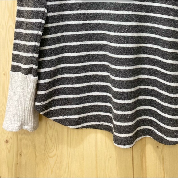 ❤️🔥❤️🔥Pink Clover Charcoal & Cream Striped Cowl Neck Drawstring Sweat Shirt - Picture 5 of 7